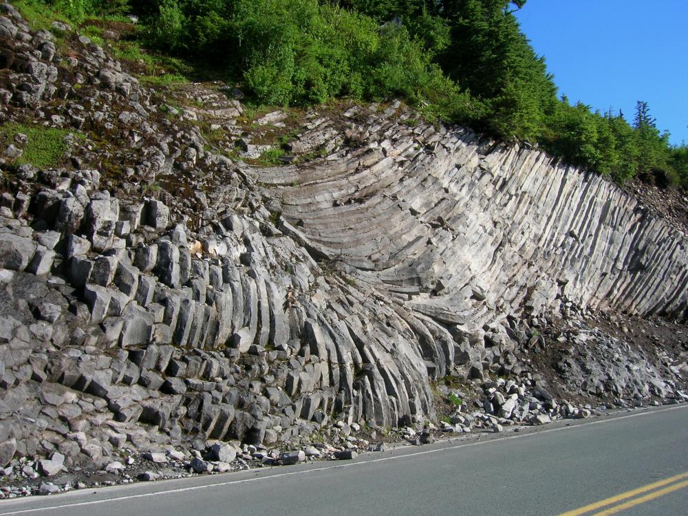 Columnar_basalt.jpg