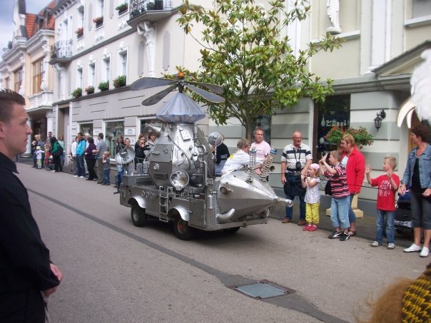 Space Center Paradenfahrzeug.jpg