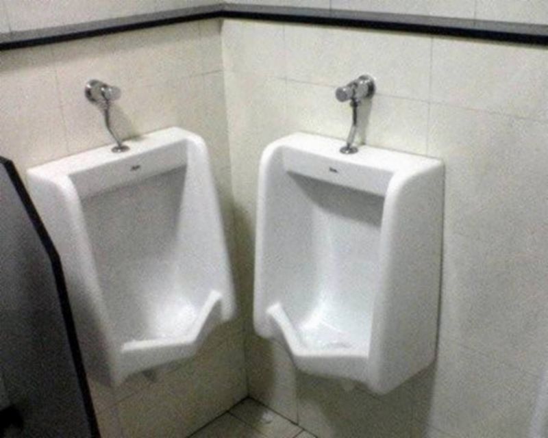 wc1.jpg