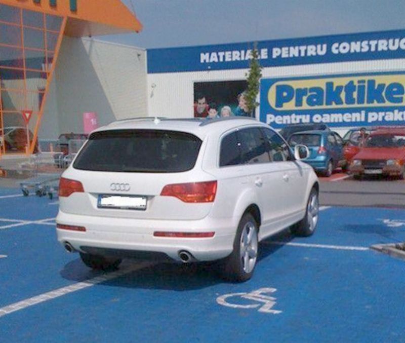 parkplatz3.jpg.1f8578039df1b0cacf5279744bf88559.jpg