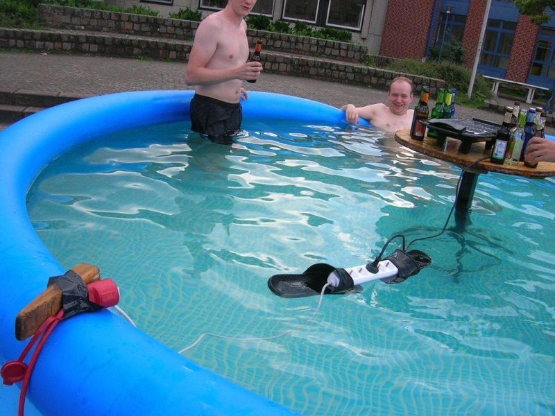 party1.jpg.0b45f158f0f49b46a8aa4fcf14932f04.jpg