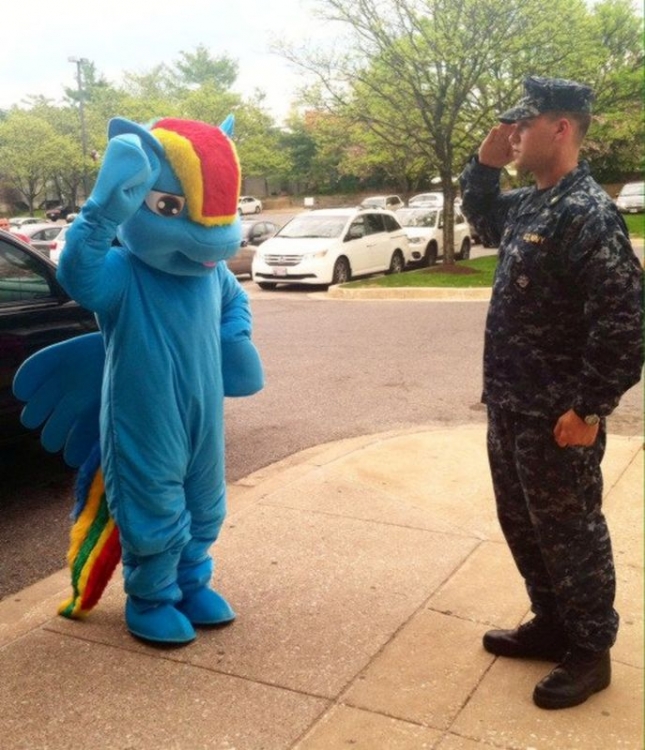 Army2.thumb.jpg.a11b7bd970f69b20591230fa90c4d013.jpg