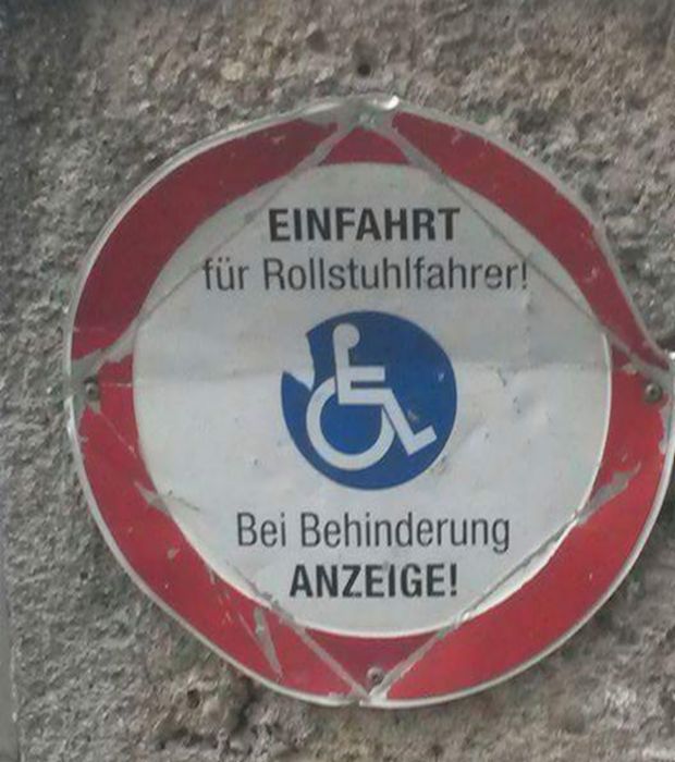 Einfahrt.jpg.63f1bbd79dd6a7f1bef634656203da1c.jpg