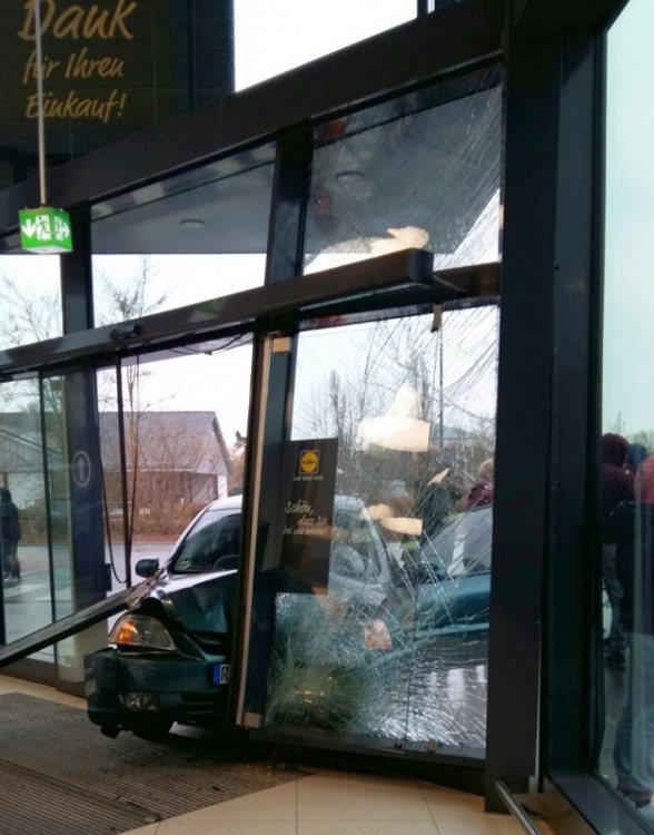 Einkauf.thumb.jpg.e076c8f068cf165772a4c0dfee5b3c7f.jpg