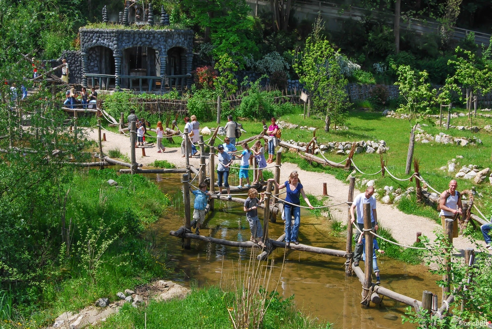 58fefe508ed22_comp_1Phantasialand2010.jpg.d6e9074537b169727dd54a758d63887f.jpg