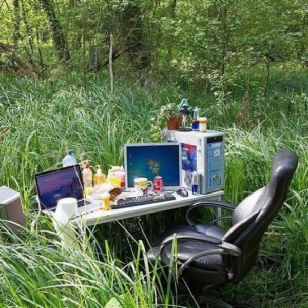 Arbeitsplatz.thumb.jpg.7f4fd13f730dcafb7596858026129e58.jpg