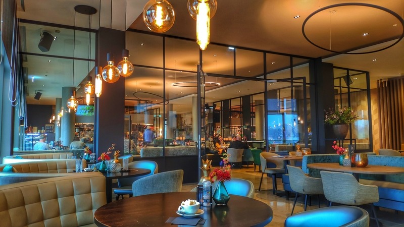 1090196898_comp_Bar-Lobby.jpg.559065505a68ebe853faaf3ebf9132f1.jpg