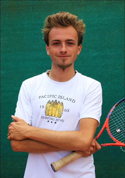1899077949_TennisCamp2021PortaitTimGester.thumb.jpg.a561c936f37bce14859252ca186d1ab3.jpg